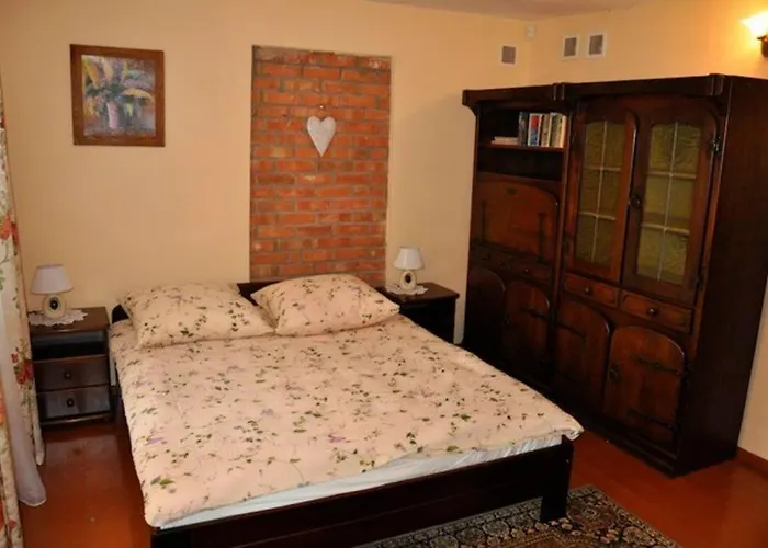 Caloroczny Dom W Powalczynie W Spokojnej Okolicy.